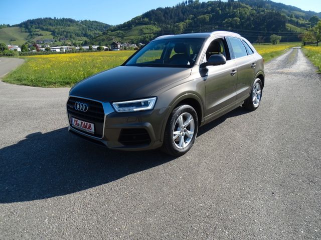 AUDI Q3 sport quattro Navi Klima 4x4 Tempomat eFH