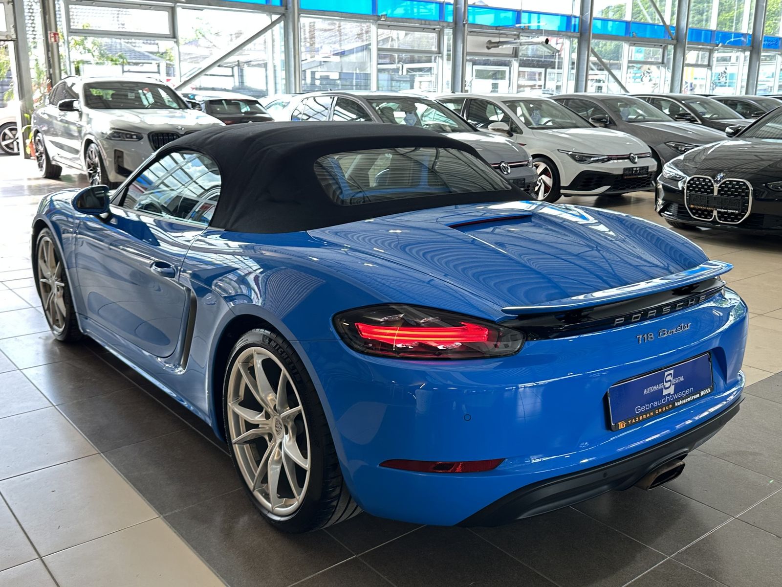 Porsche Boxster 718 Leder BOSE R.Cam Navi Sitzbelüftung foto 24