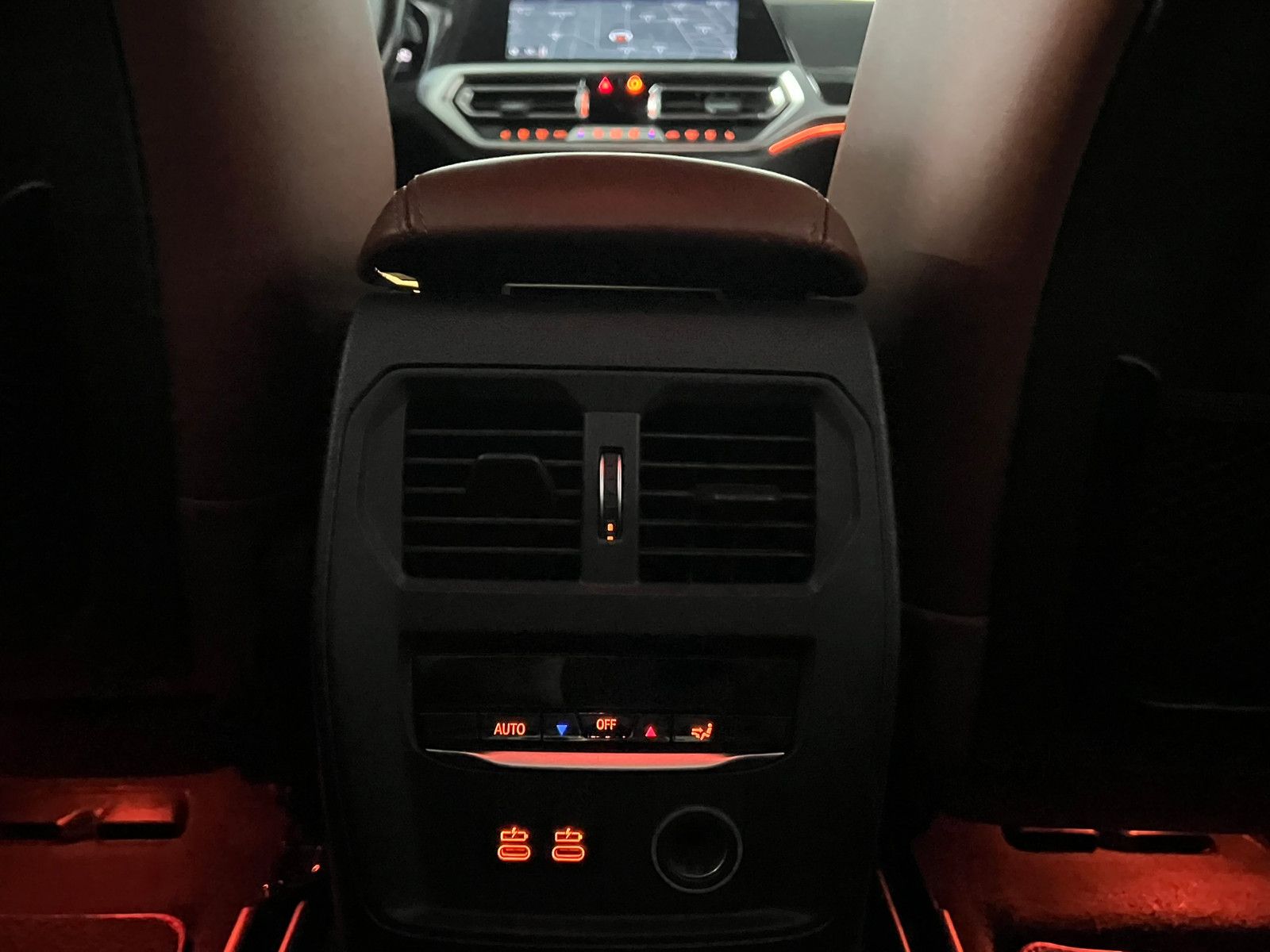 Fahrzeugabbildung BMW M340 i xDrive Lim./AMBI+/H&K/LASER/360*/DE FZG