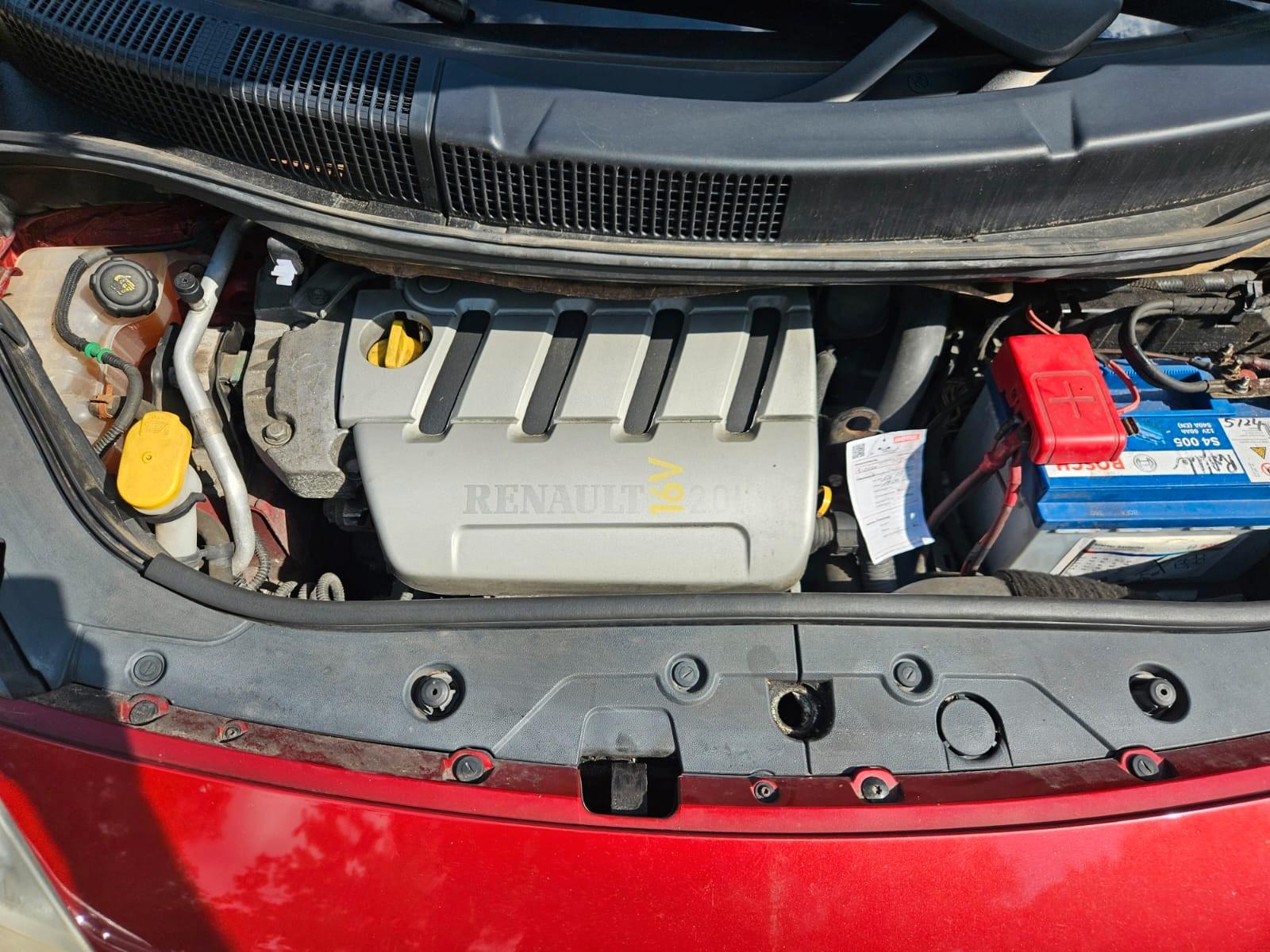 Renault Scenic 2006 — photo 19