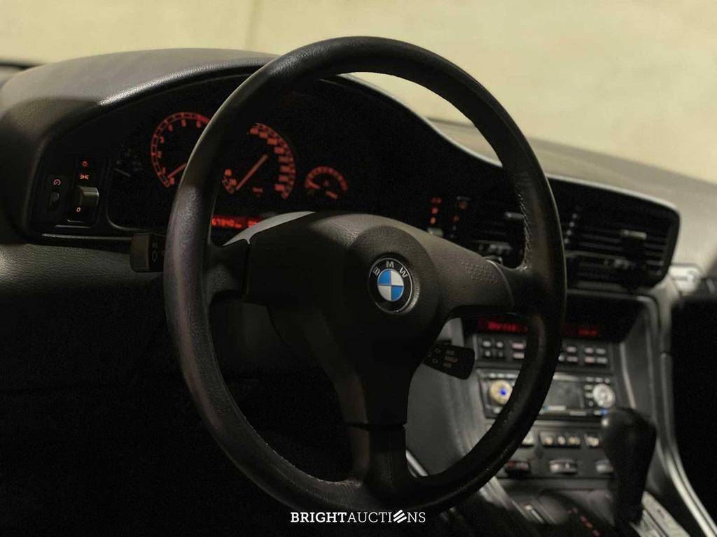 BMW 850