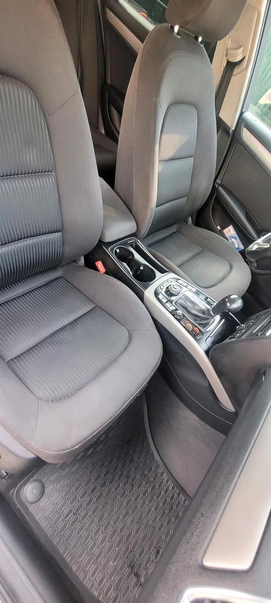Audi A4 2009 — photo 7