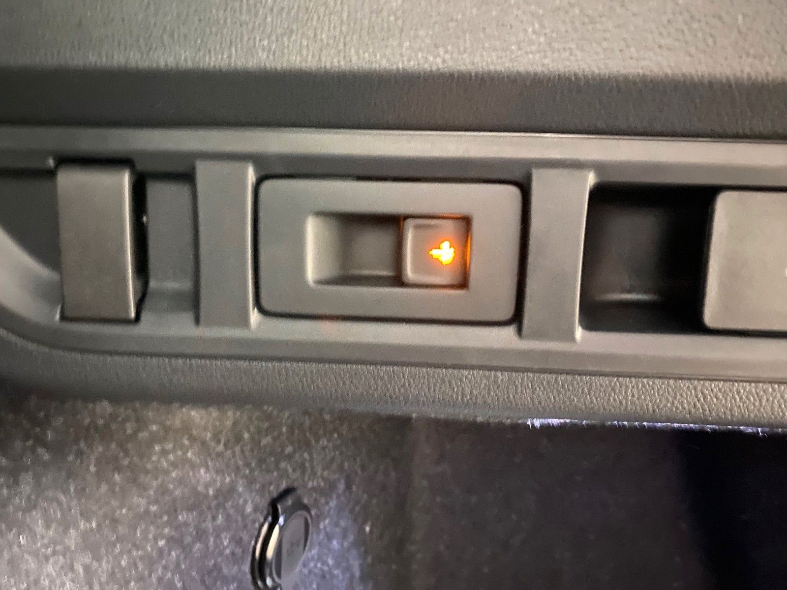 Fahrzeugabbildung SKODA Octavia 1.5 TSI MHEV DSG Selection+NAVI+AHK+ACC+