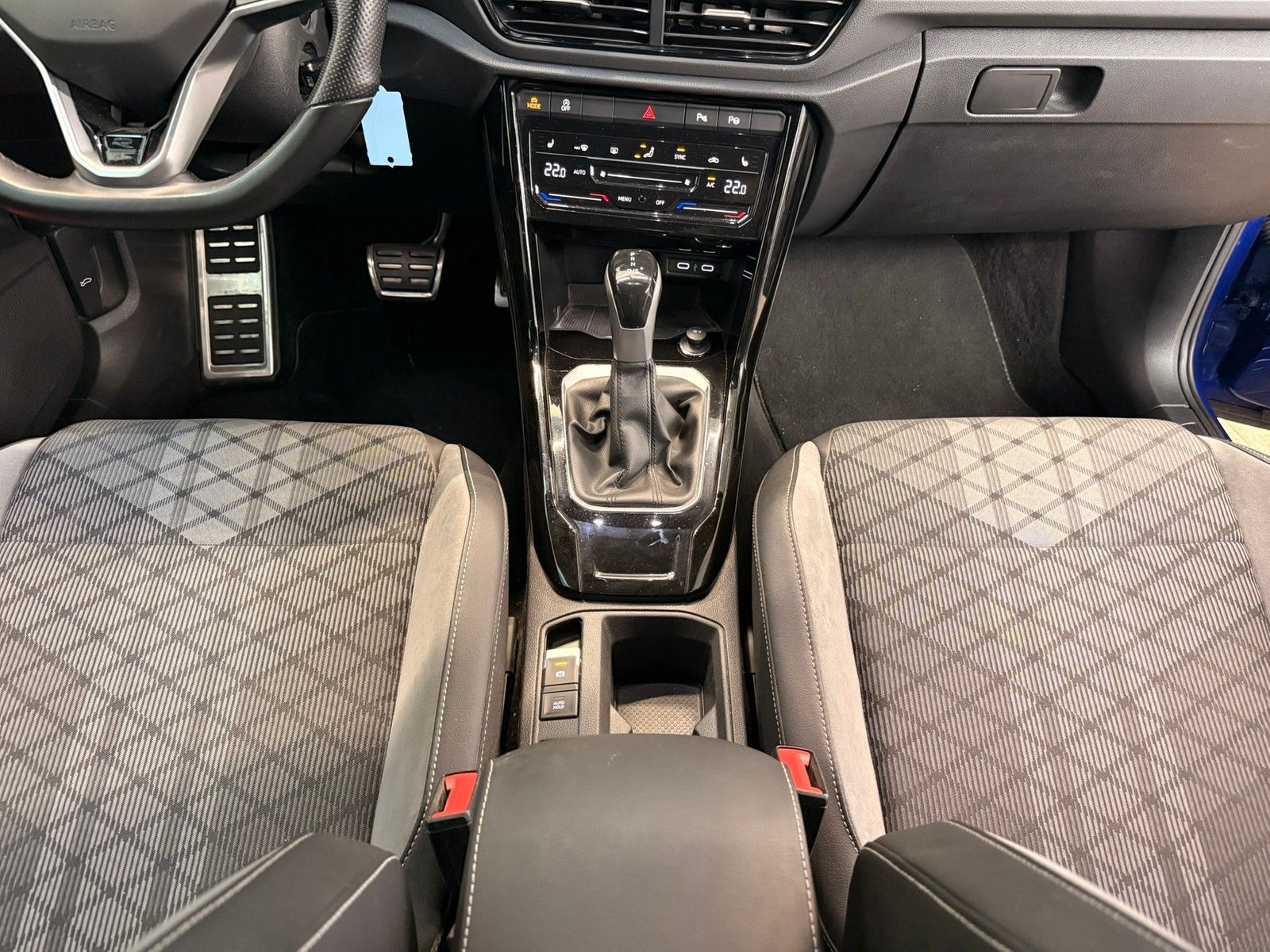 Fahrzeugabbildung Volkswagen T-Roc R-Line 1.5TSI DSG + Black Style + AHK + Ka