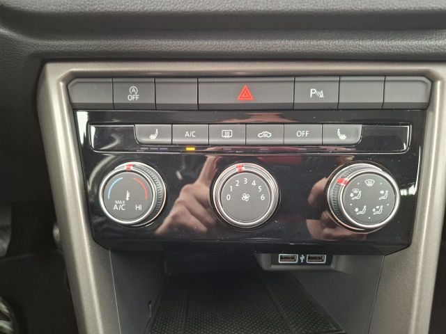 T-ROC 1.6 TDI STYLE NAVI+ACC+LED+SHZ