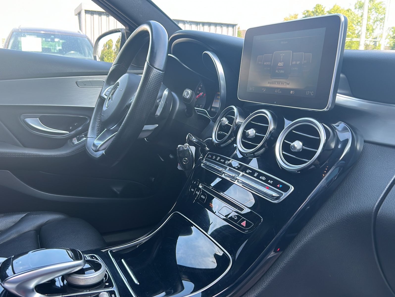 Fahrzeugabbildung Mercedes-Benz C250 T BlueTec / d 4Matic AMG-Line