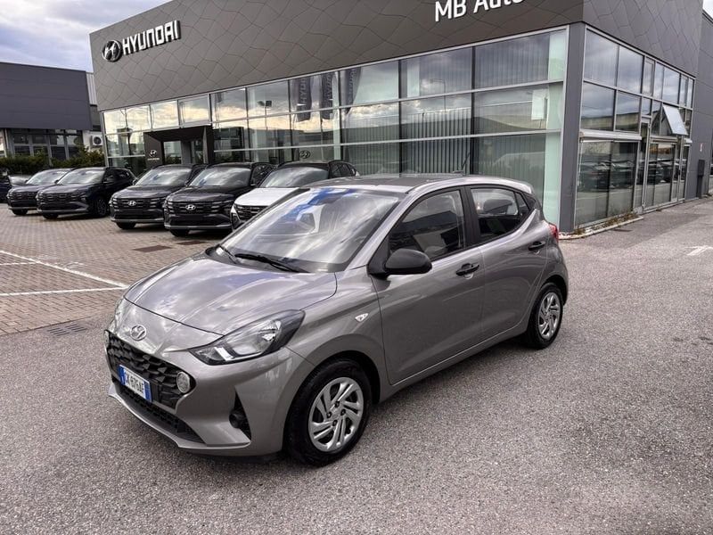 HYUNDAI i10