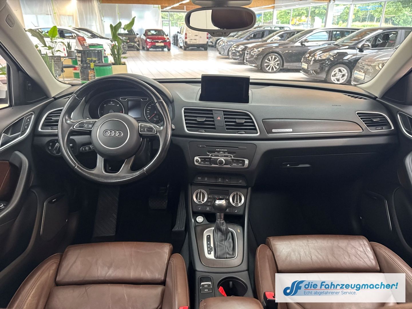 Fahrzeugabbildung Audi Q3 2.0 TDI quattro S line Sportpaket AD El. Pano