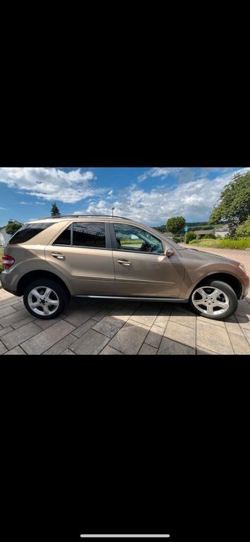 Mercedes-Benz ML 320