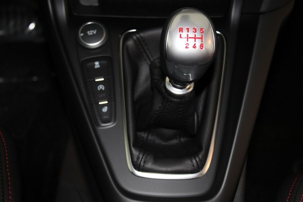 Fahrzeugabbildung Ford Focus Turnier ST / Leder-Sport-Paket
