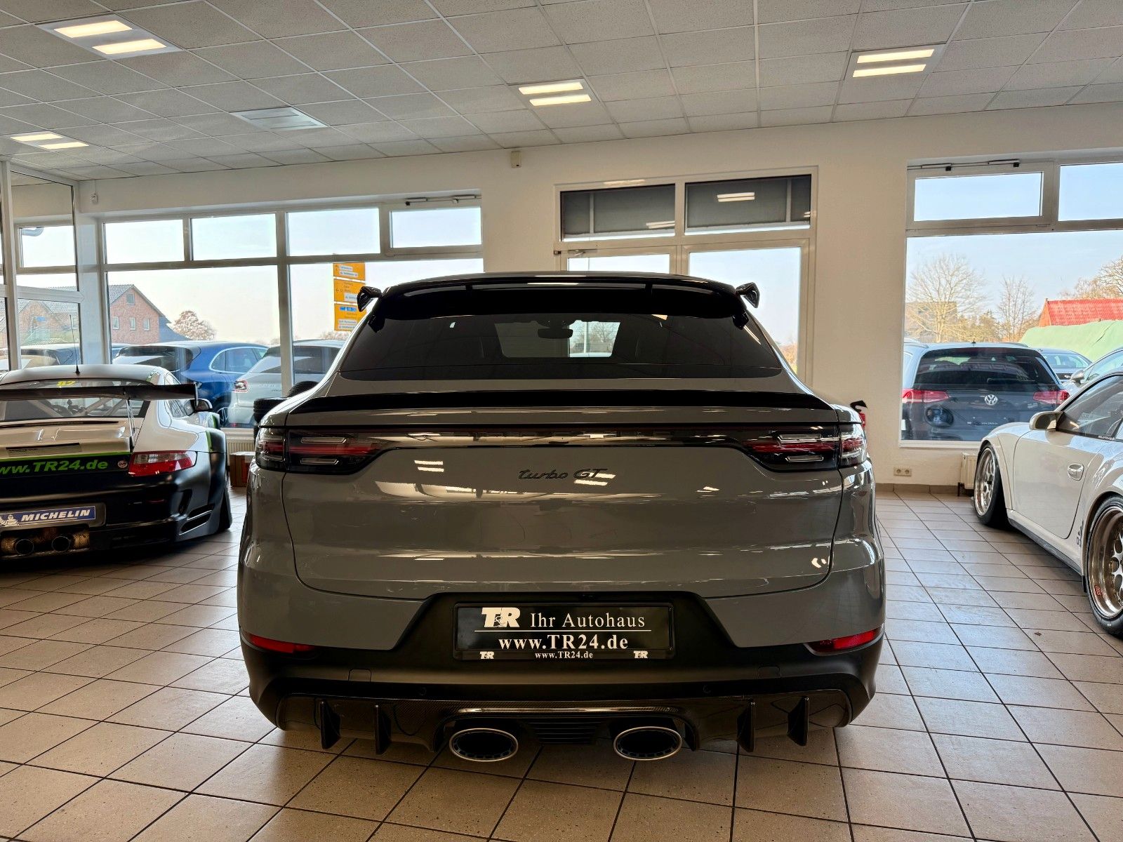 Fahrzeugabbildung Porsche Cayenne Turbo GT ACC / HeadUp / 22Zoll / Keyless