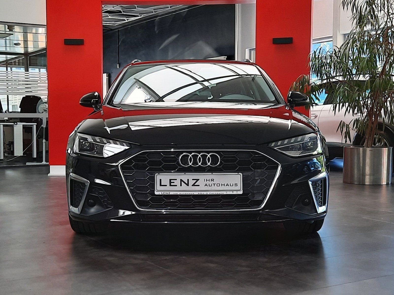 Fahrzeugabbildung Audi A4 Avant 40 TFSI S-line S-tronic *Navi*PDC*LED*
