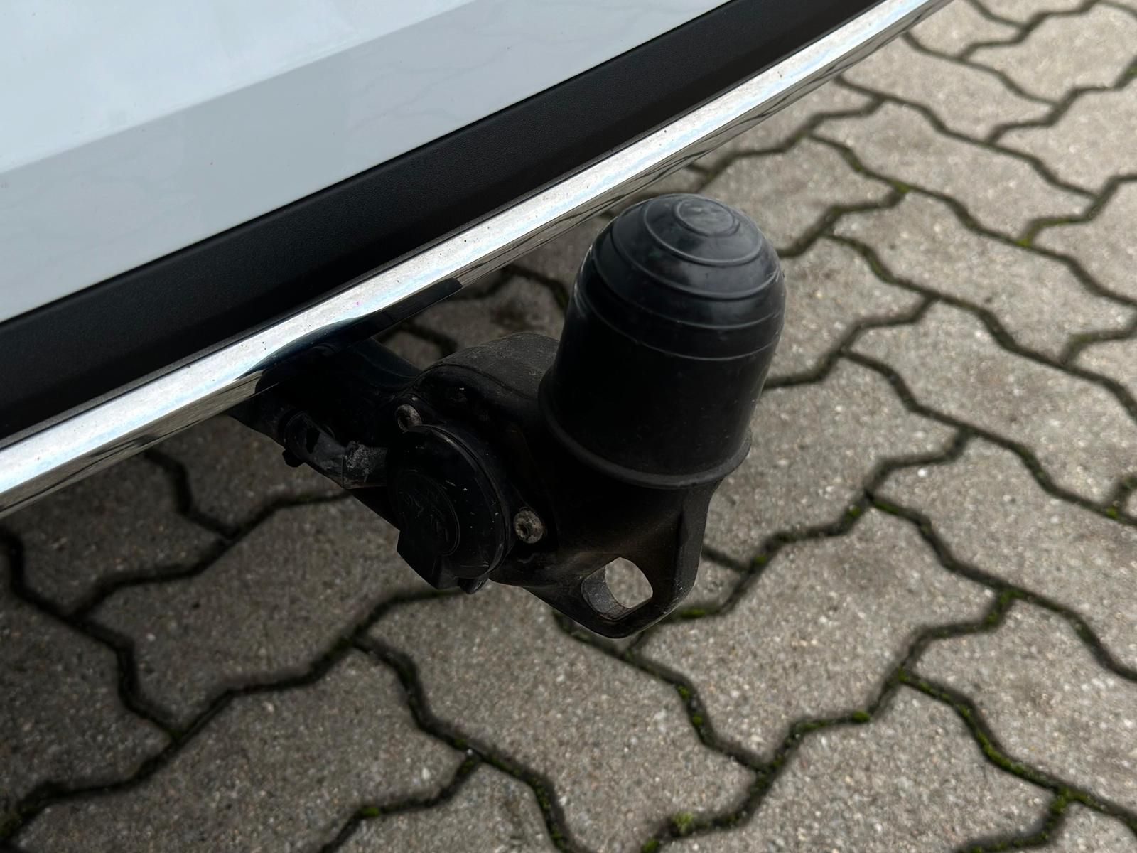 SKODA Karoq 2.0TSI SPORTLINE 4x4* LED#AHK#PANO#SH#KEYL - Image 26