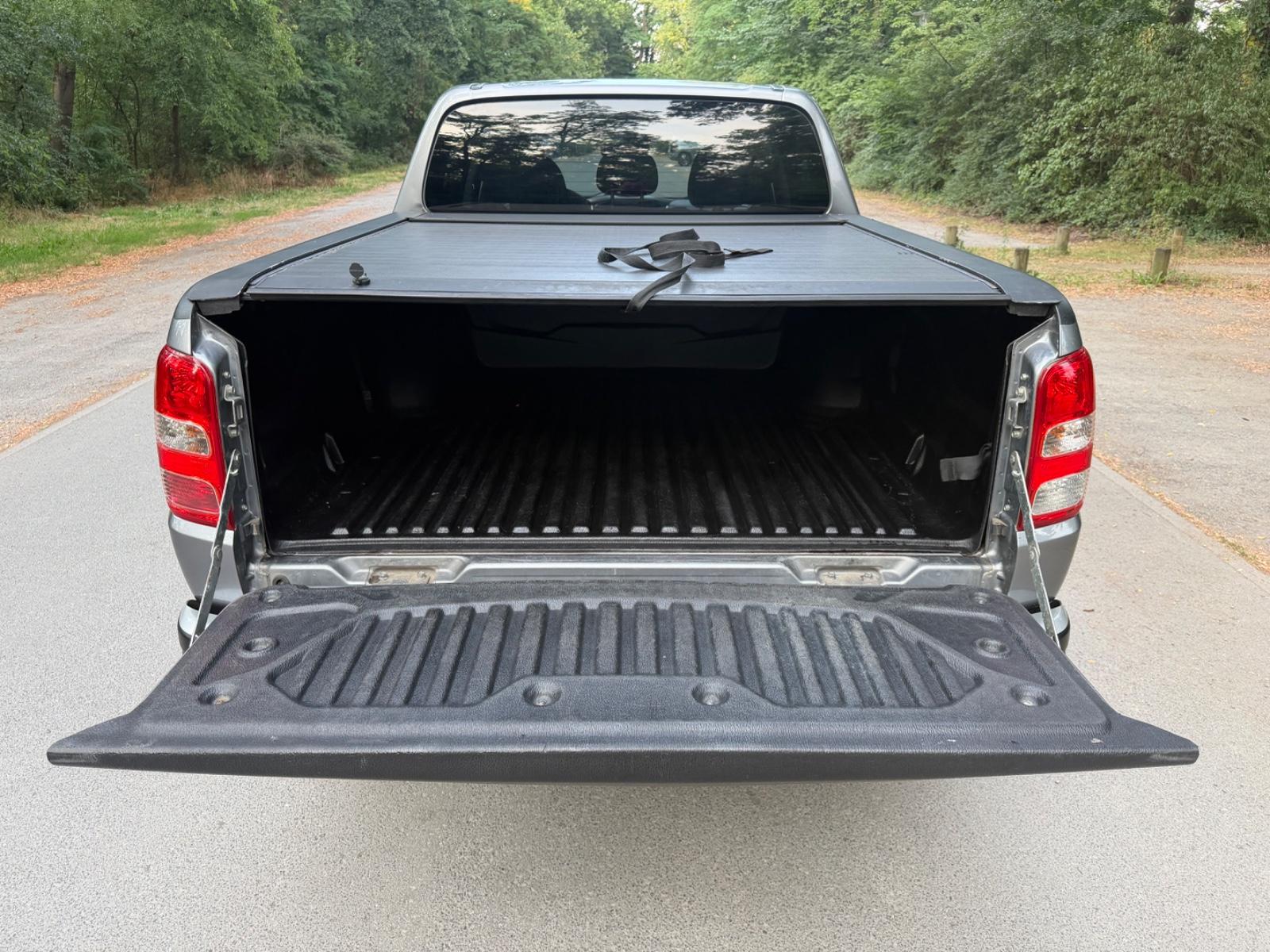 Mitsubishi L200 Doka Klimaautomatik Allrad Top Zustand