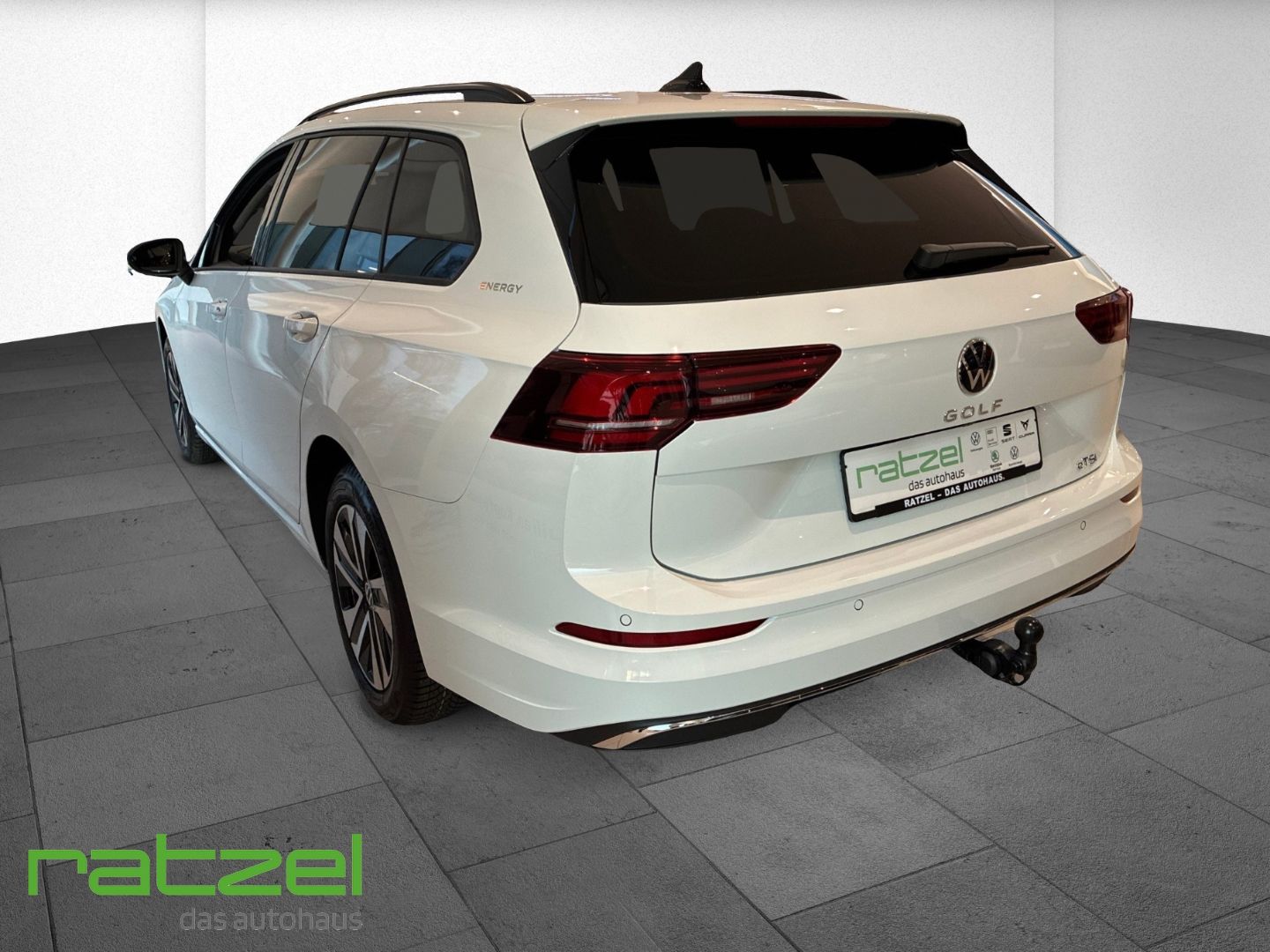 Fahrzeugabbildung Volkswagen Golf Variant ENERGY 1.5 eTSI DSG NAVI+AHK+LED