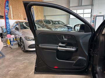 Mercedes-Benz GLA 220 d 4Matic *LED*AHK*Keyless*