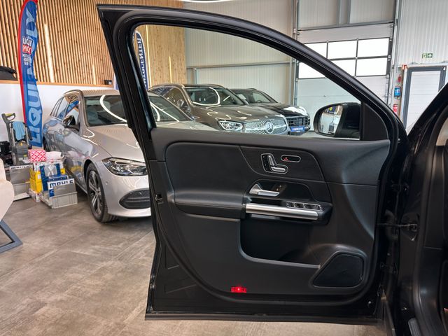 Mercedes-Benz GLA 220 d 4Matic *LED*AHK*Keyless*