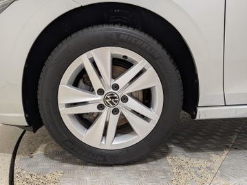 Volkswagen Golf - 9