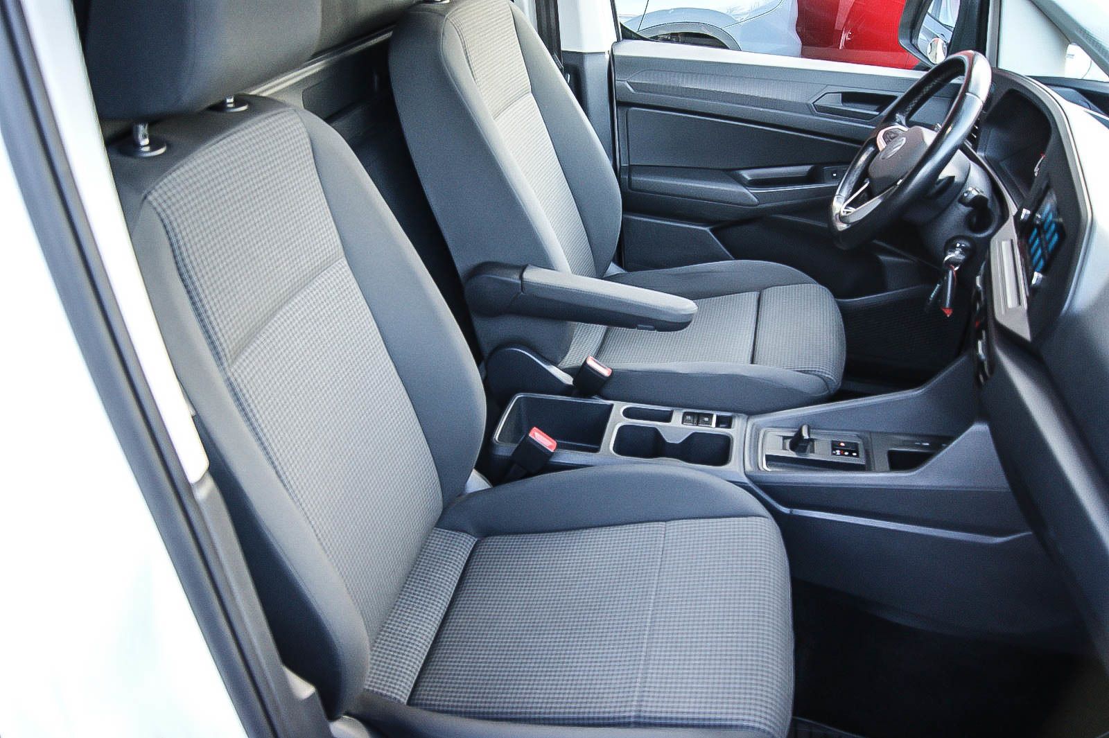 Fahrzeugabbildung Volkswagen Caddy Maxi Cargo 20TDI DSG KLIMA ERGO SIHZG ANHZ