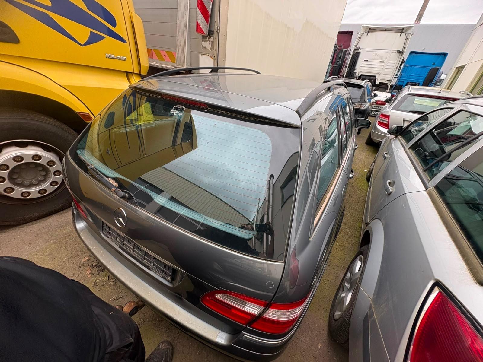 Mercedes-Benz E 220 E -Klasse T-Modell E 220 T CDI