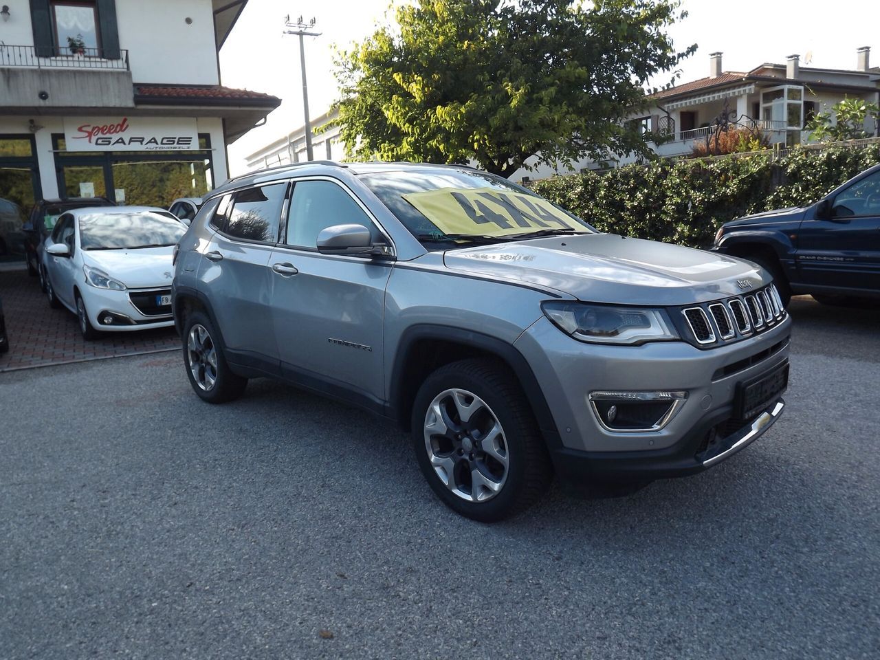 Jeep Compass 1.4 MultiAir 170 CV aut. 4WD Limite imagem 3