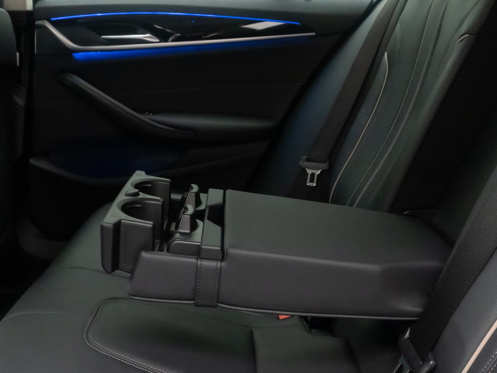 Fahrzeugabbildung BMW 520d xD Sport HUD DAB Leder 4xKlima Laser AHK