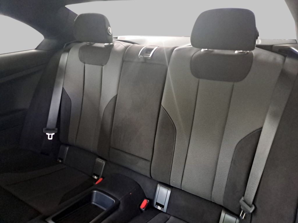 BMW 218 - Bild 12