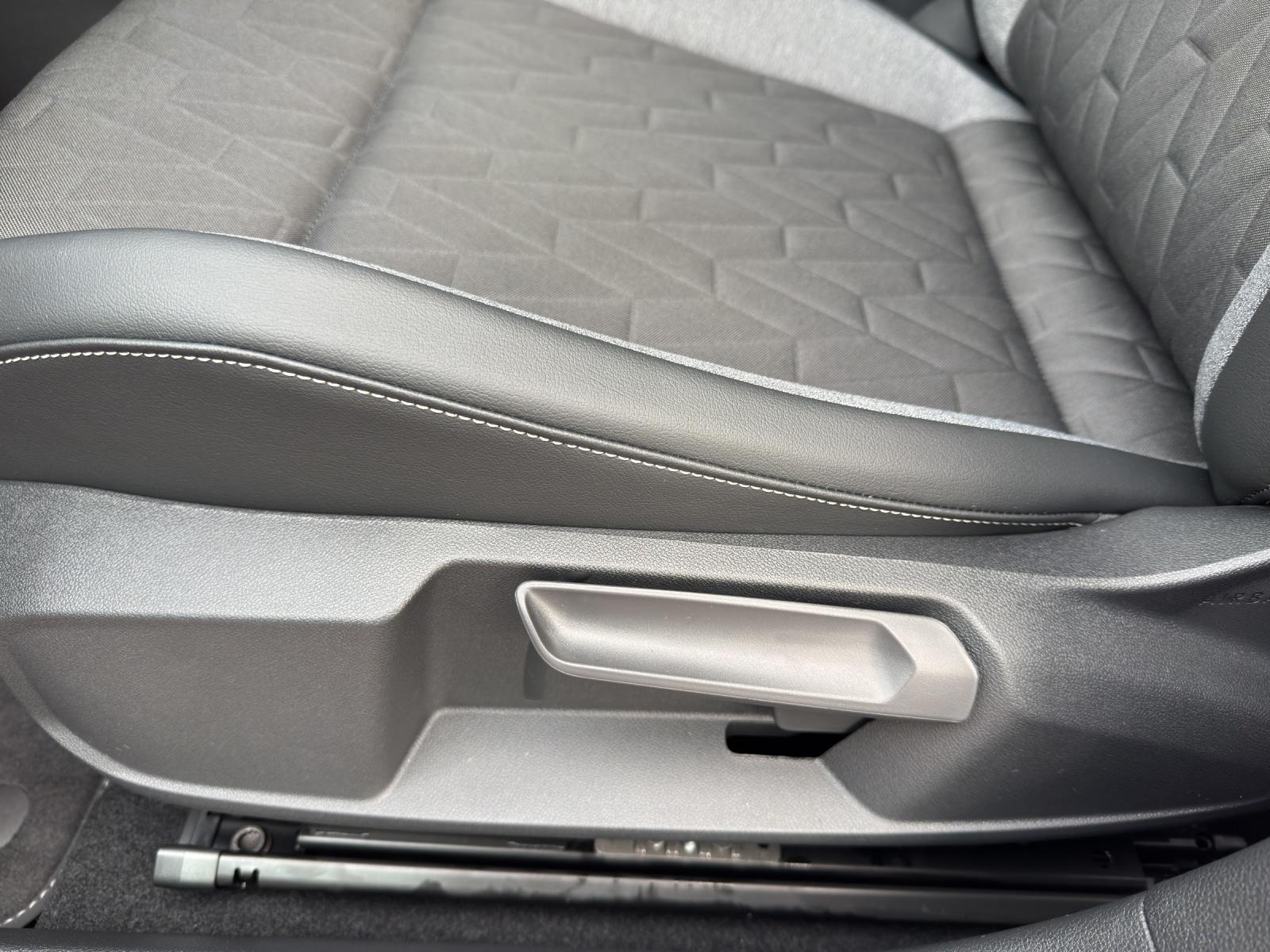 Volkswagen Golf 1.5 eTSI DSG Energy AHK LED Kamera PDC LM, миниатюра 15