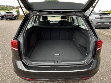 Volkswagen Passat Variant - 10