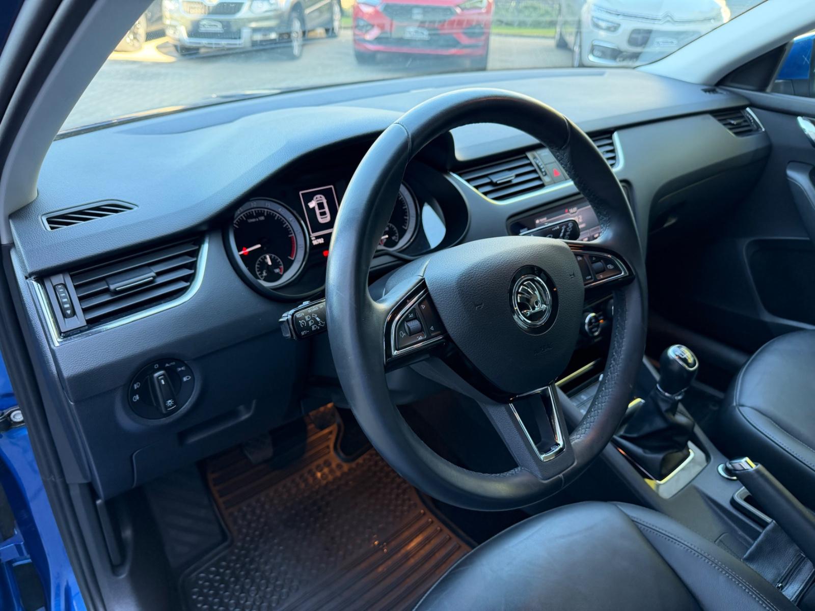 Skoda Octavia 2.0 TDI/LED/KAMERA/AHK/LEDER/MEMORY