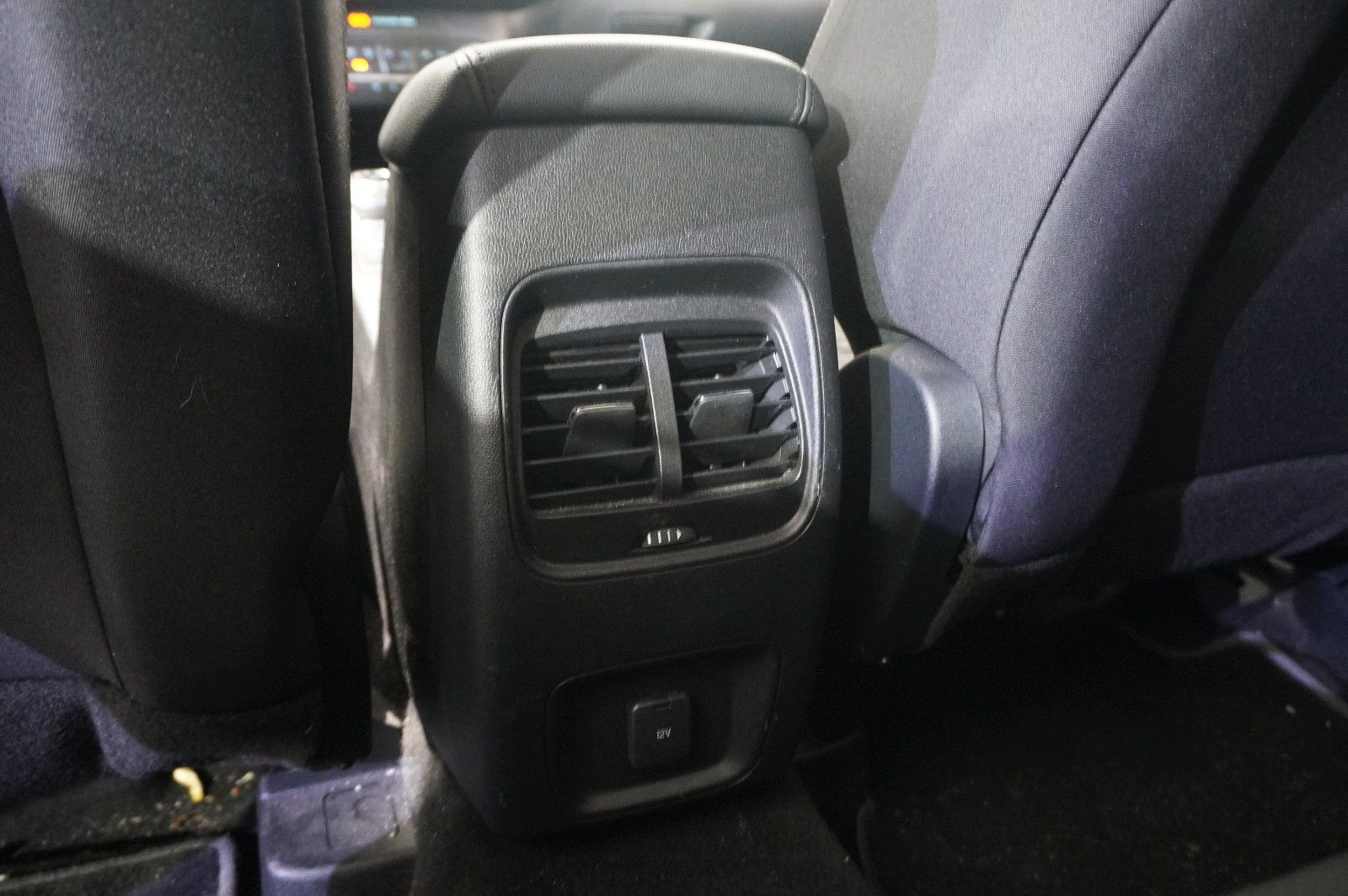 Fahrzeugabbildung Ford Kuga 1.5D COOL & CONN. NAVI/LED/SHZ/TEMP./NEBEL