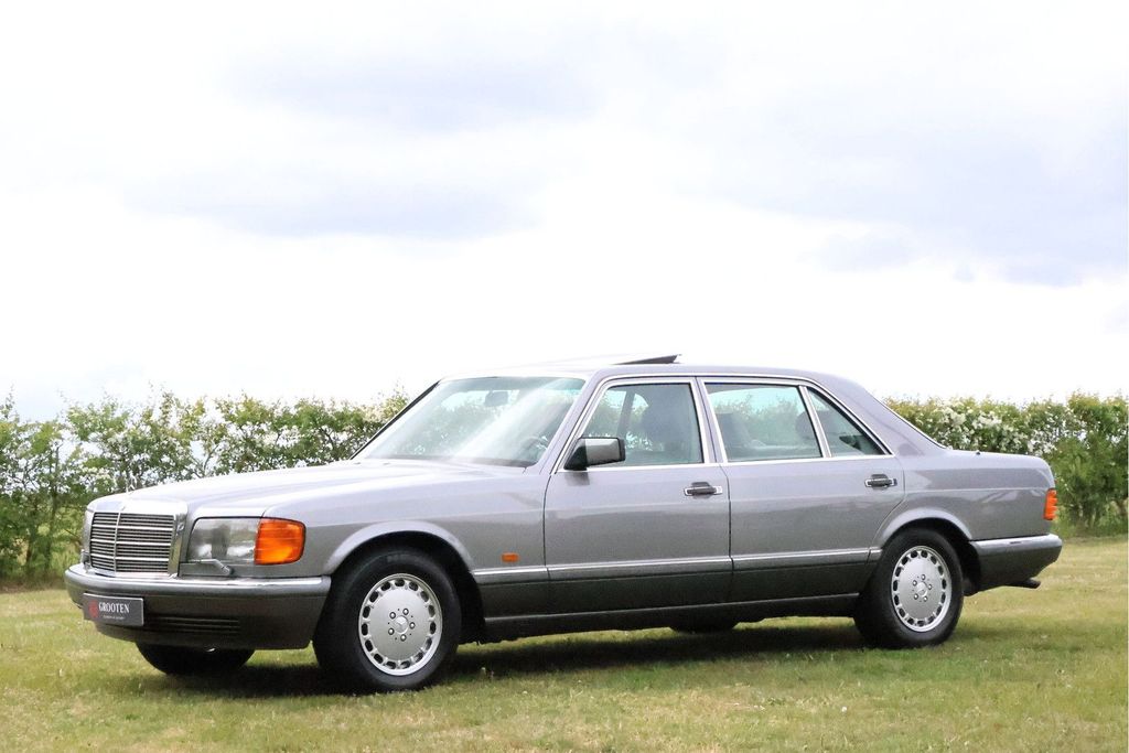 Mercedes-Benz 560