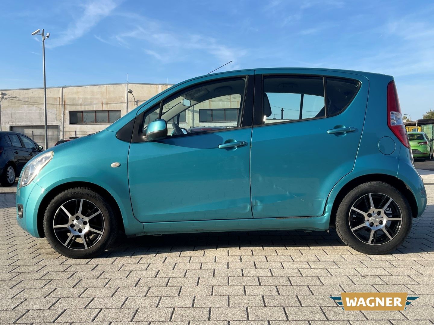 Fahrzeugabbildung Suzuki Splash Club Automatik Sitzheizung Klimaanlage