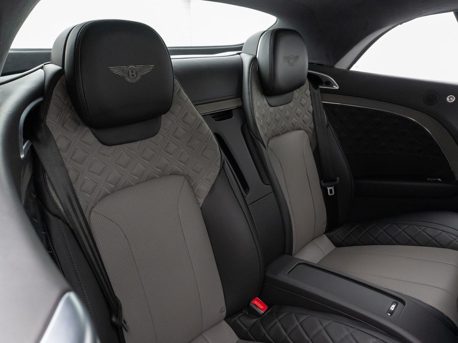 Fahrzeugabbildung Bentley Continental GTC W12 Mulliner 360°HUD NightVision