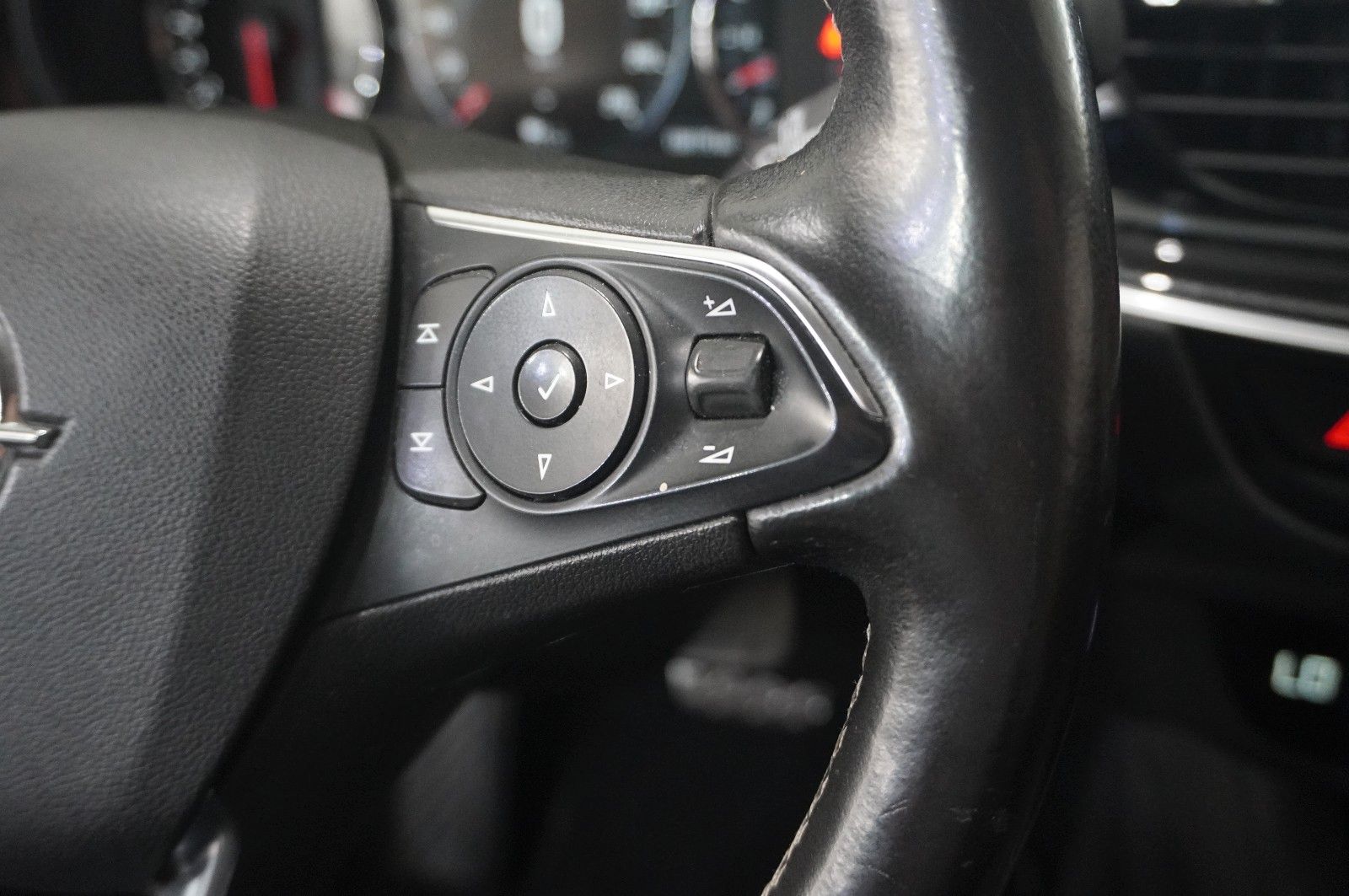 Fahrzeugabbildung Opel Insignia B ST 1.5T DYNAMIC NAVI/LED/KAMERA/DAB+