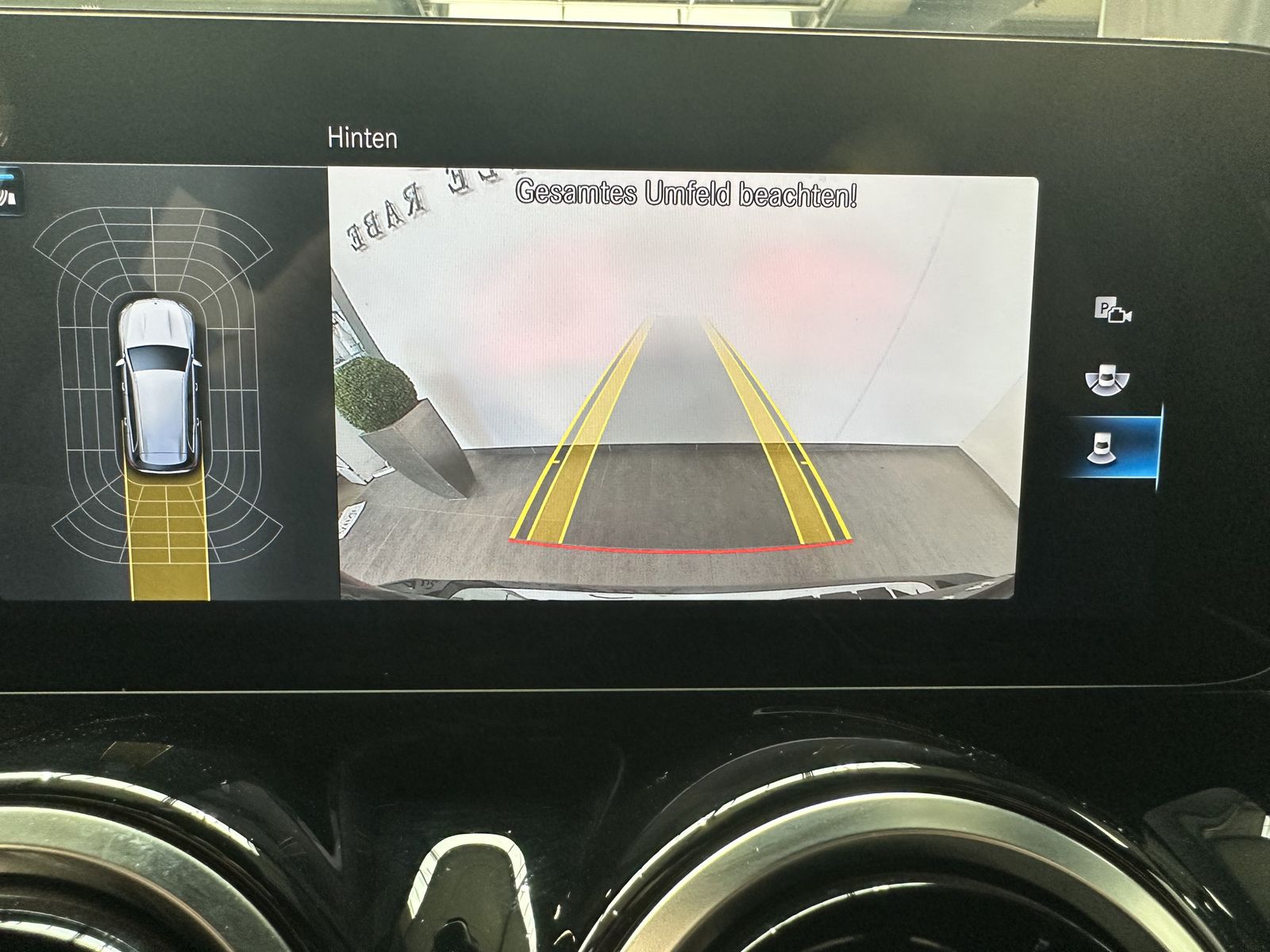 Fahrzeugabbildung Mercedes-Benz GLB 220d Progressive NAV+LED+V-COCK+KAM+CARPLAY