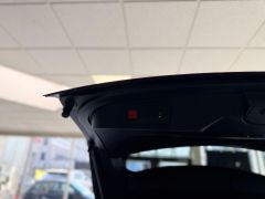 PEUGEOT 3008 Hybrid GT Black Line Ultimate Standheizung!
