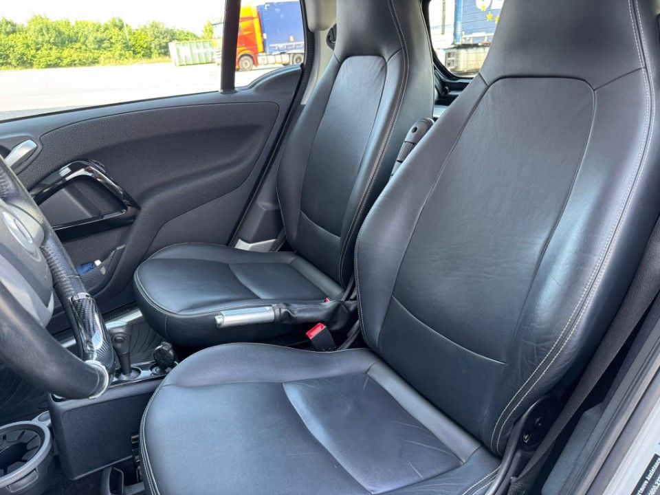 Fahrzeugabbildung Smart ForTwo Leder Lorinser Breitbau