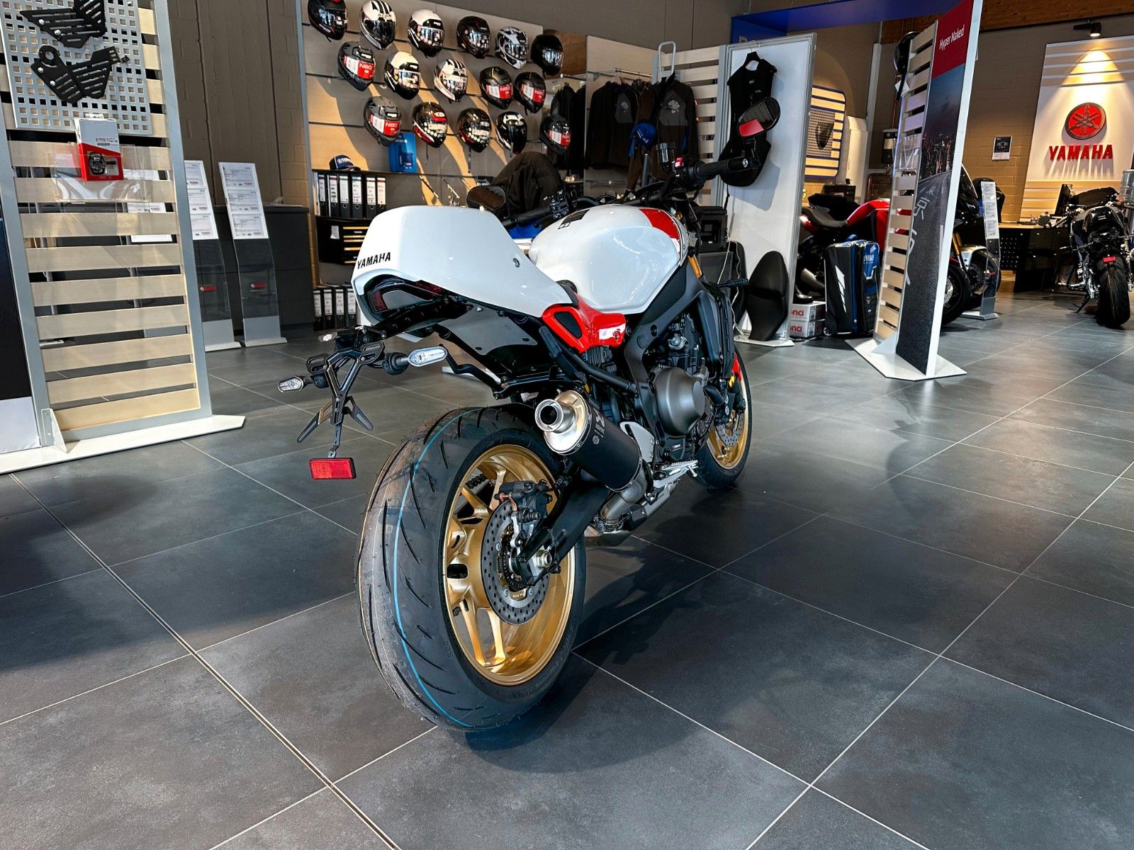 Fahrzeugabbildung Yamaha XSR 900  2024 - Neufahrzeug mit Sonderzubehör!