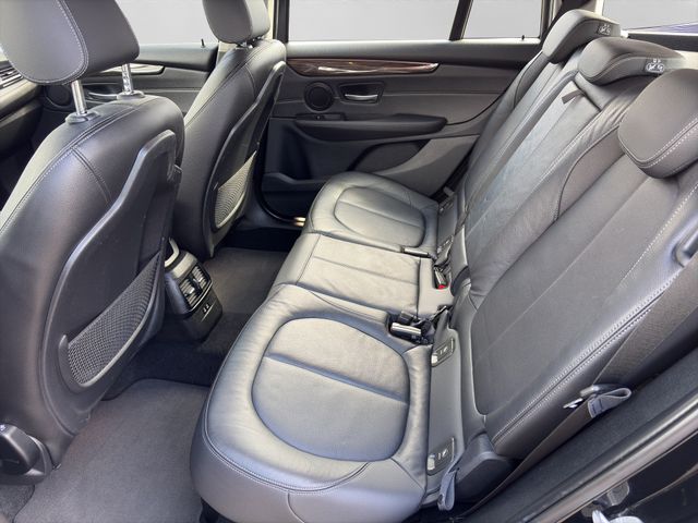 Fahrzeugabbildung BMW 218d Gran Tourer Luxury Line+7-Sitzer+Leder+AHK