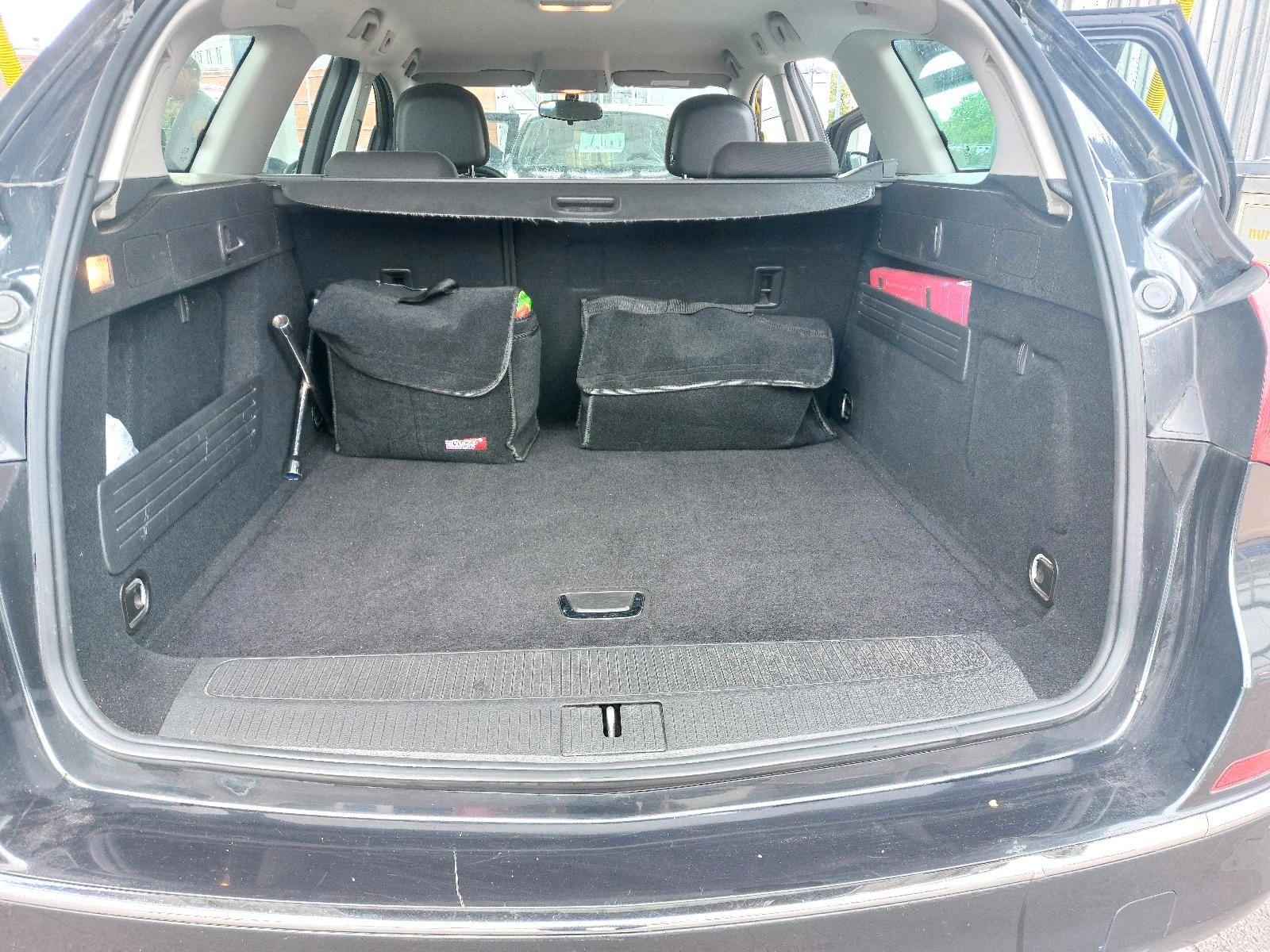 Opel Astra 2014 — photo 10