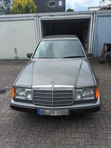 Mercedes-Benz Mercedes Benz DB 124 / 230 E - Mercedes-Benz 230 in Bremen