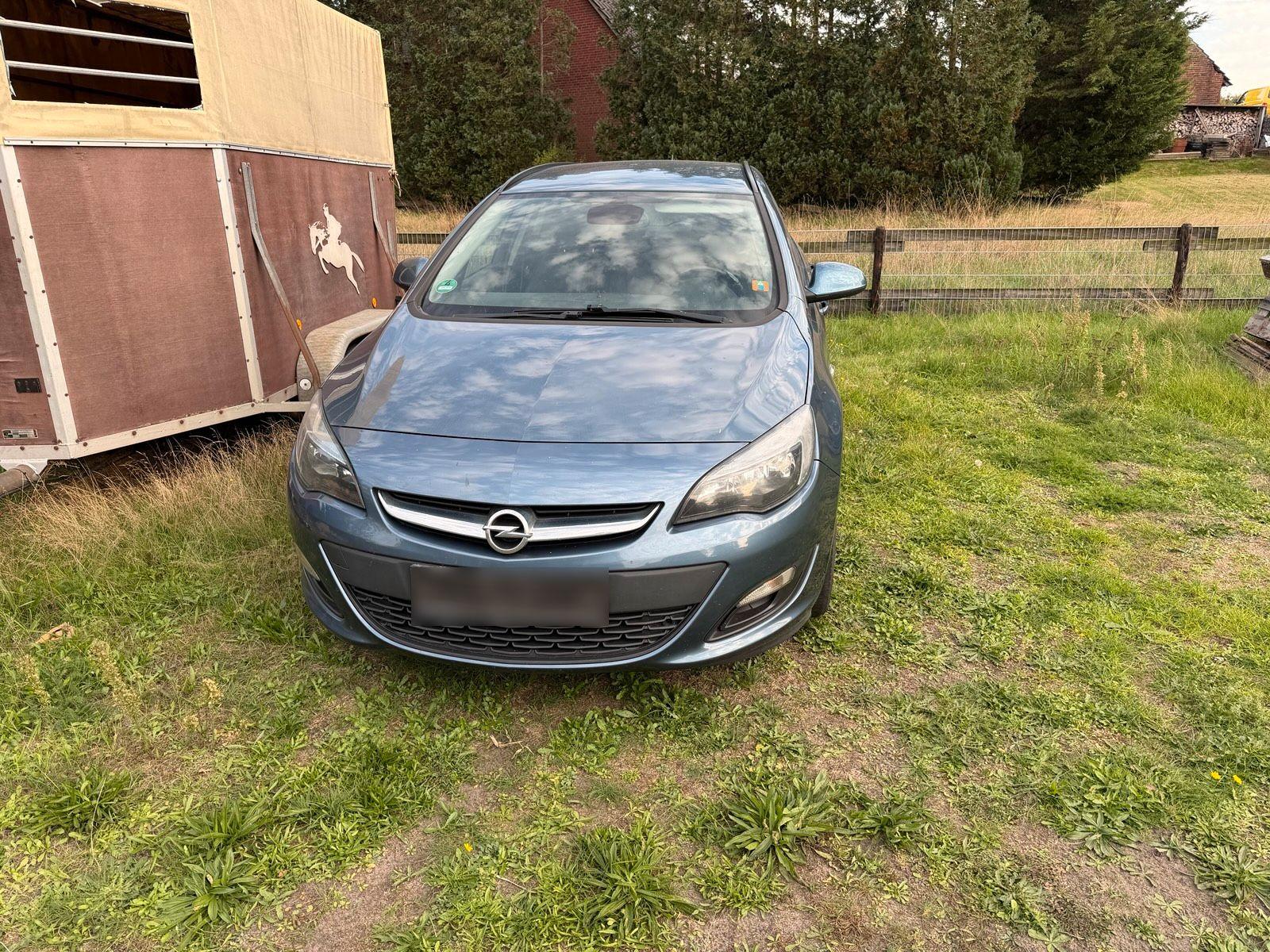 Opel Astra, 2012