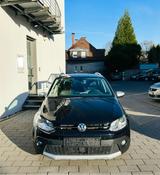 Volkswagen Polo V CrossPolo *DSG-Autom., Standhzg. Bi-Xeno* - Volkswagen Polo mit Benzin-Antrieb: Automatik