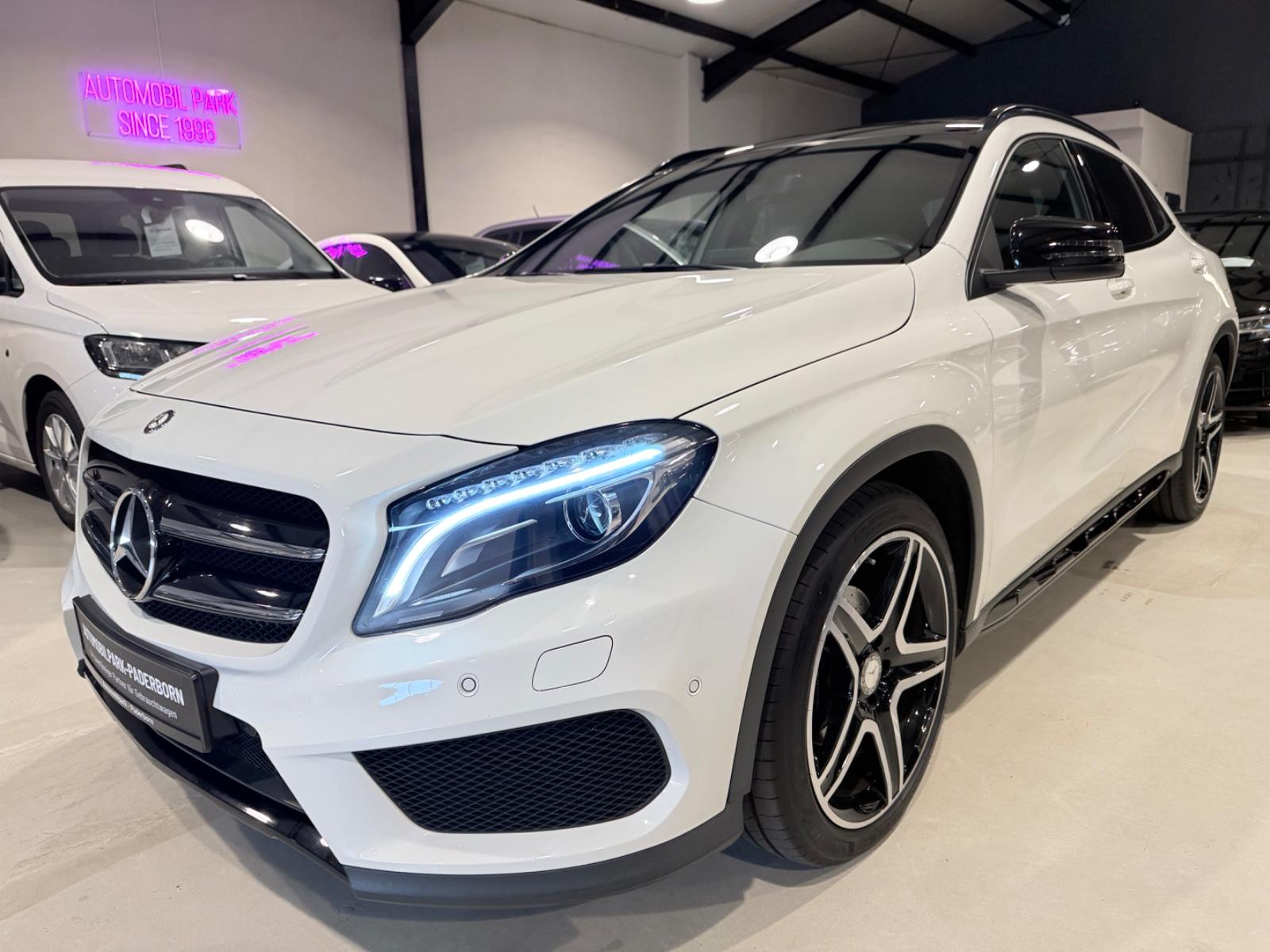 Mercedes-Benz GLA 200 AMG-Line /Panorama/LED/Alcantara/Ambient