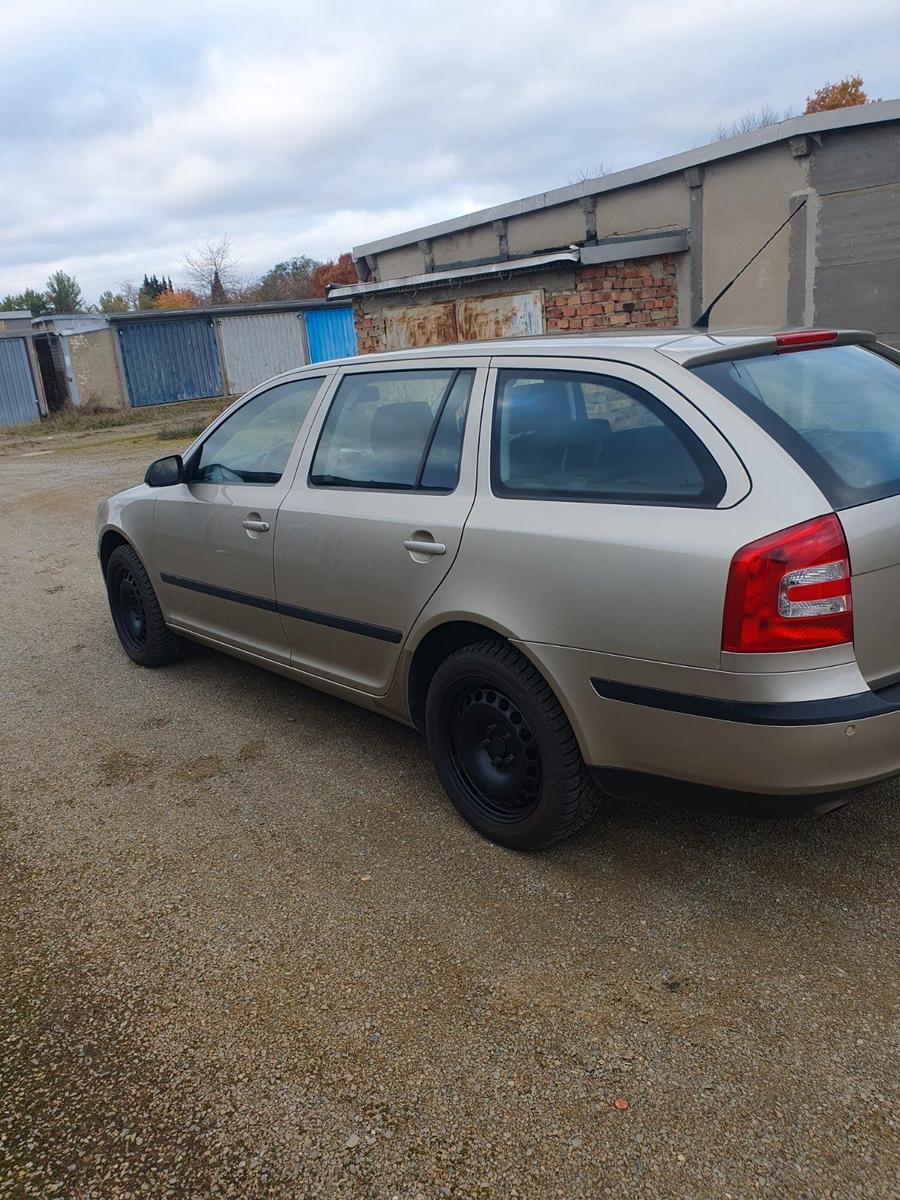 Skoda Octavia 2005 — engine 102 HP (75kW)