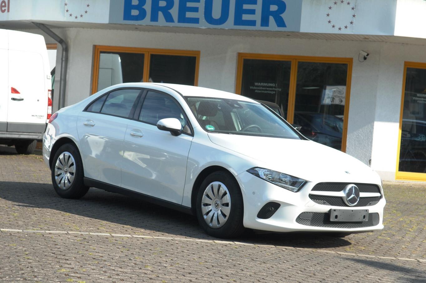 Mercedes-Benz A 180 d Automatik Navi Klimaautomatik