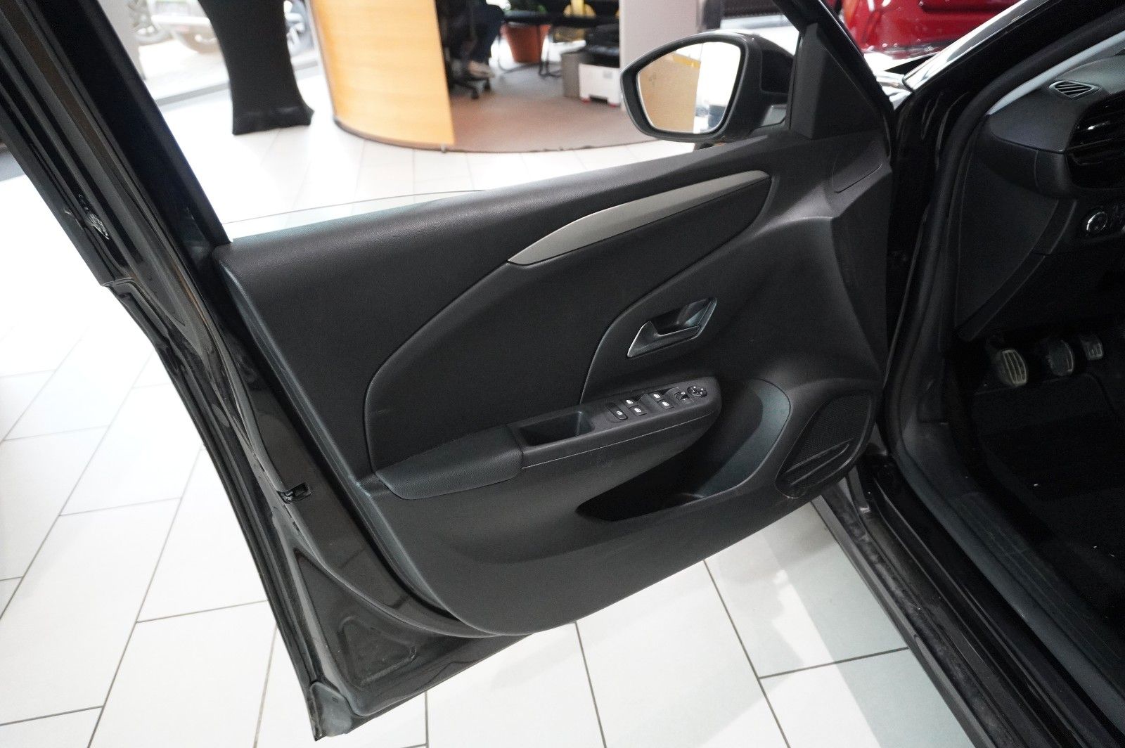 Fahrzeugabbildung Opel Corsa F 1.2 FACELIFT NAVI/LED/KAMERA/VIRTU./DAB+