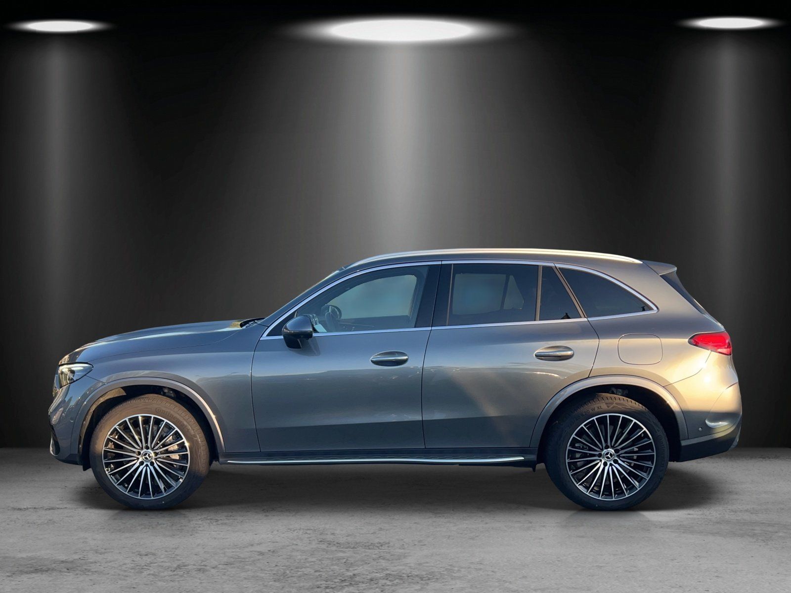 Fahrzeugabbildung Mercedes-Benz GLC 300 de 4M+AMG-Line+PSD+AHK+Memory+DISTRONIC