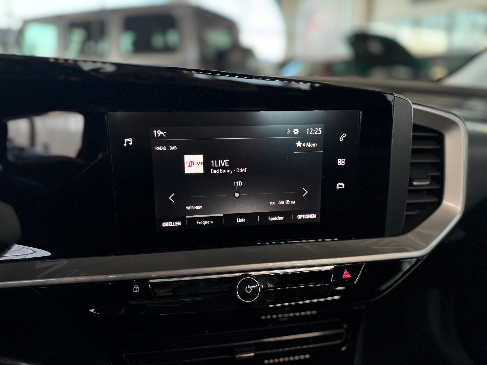 Fahrzeugabbildung Opel Mokka 1.2 Turbo Edition "Klima Tempomat DAB LED"